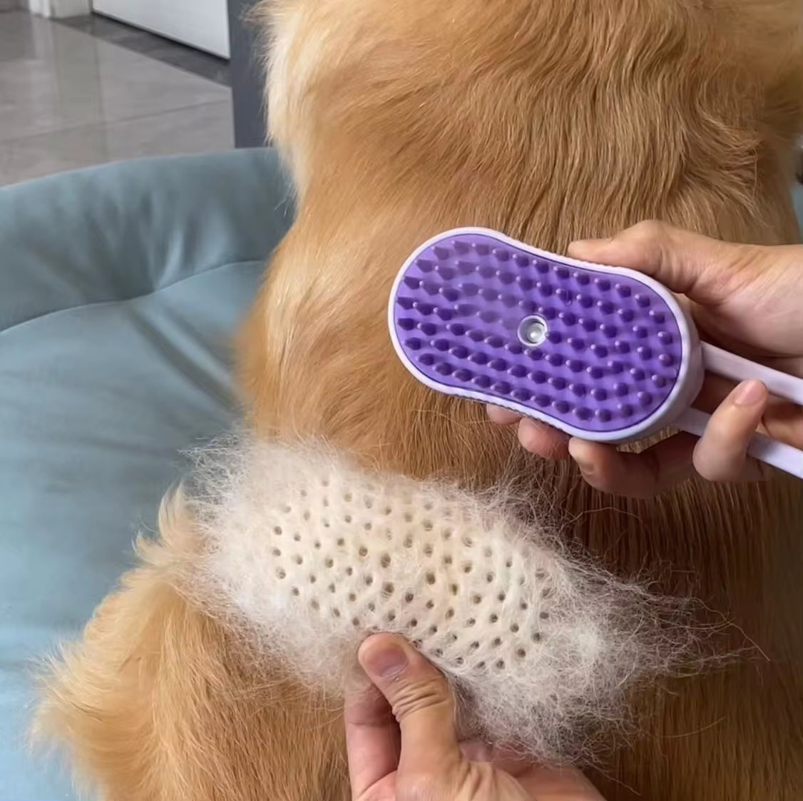 Groom & Glow™ Pet Spray Comb – Electric De-Shedding & Massage Brush for Cats & Dogs | One-Touch Mist, Hair Removal & Anti-Static Care